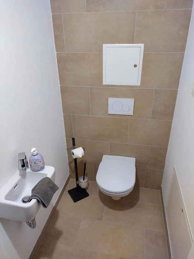 Schurli Apartment Vienna 0*,  Austria